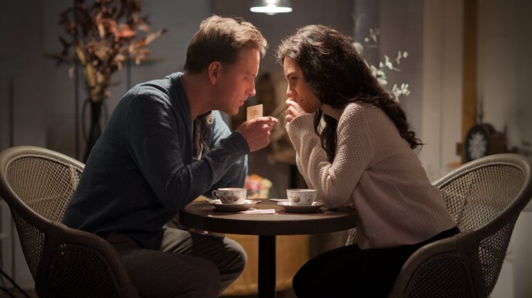 10 întrebări profunde care apropie partenerii: îmbunătățește intimitatea emoțională